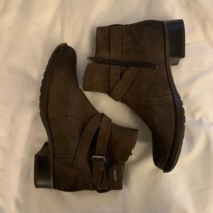 Caroline Waterproof Boot from Rockport. Size 9.5 Wide